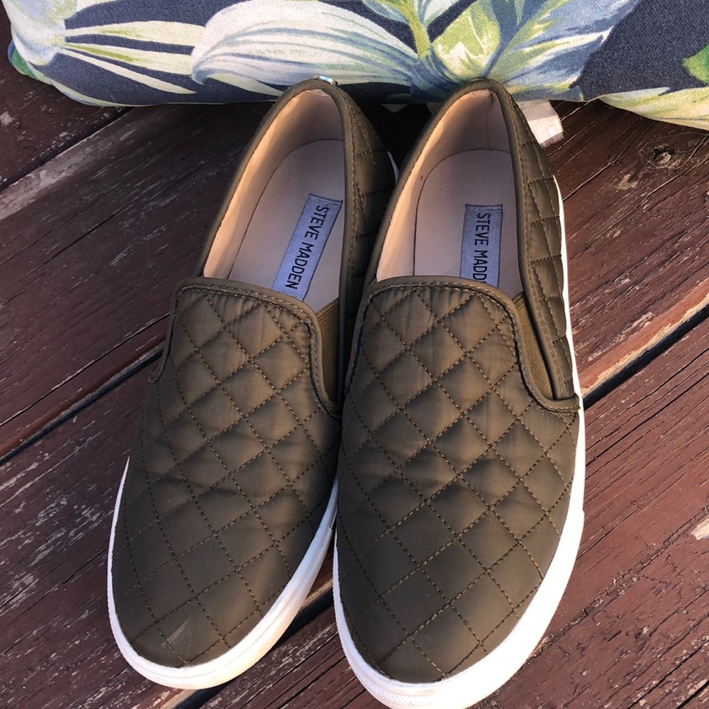 Steve Madden Army Green Ecntrcqt